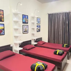 https://dxb-backpackers-executive.dubaihotelsoffers.com