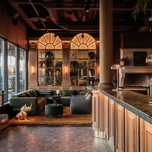 https://scandic-foresta.find-stockholm-hotels.com